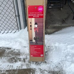 Decorated Lamp Post