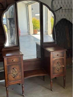 Antique single bedroom set