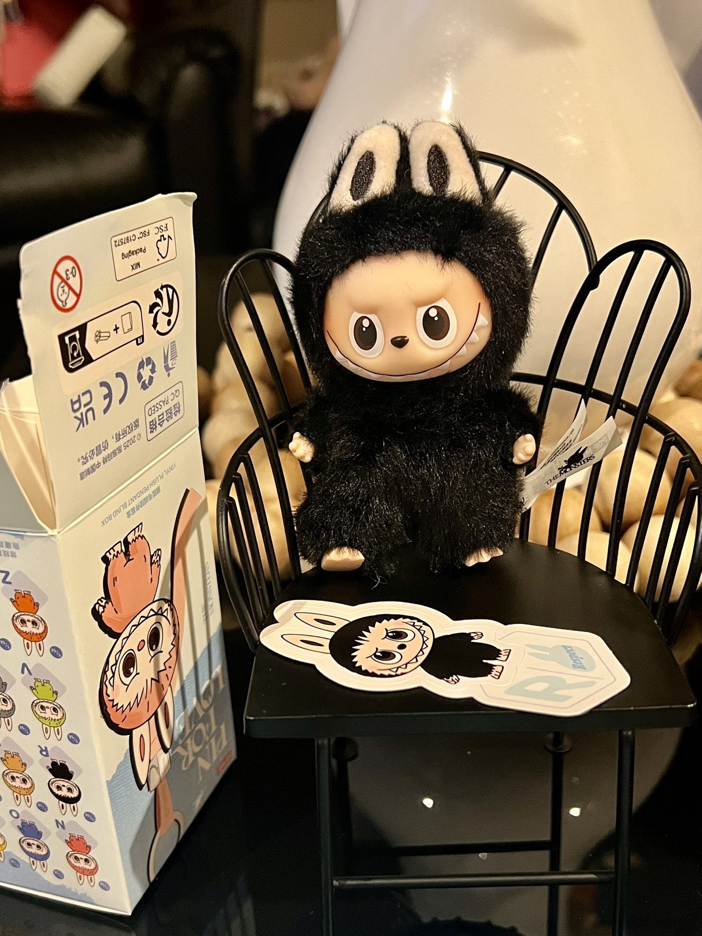 Labubu Pin For Love “Letter R” POP MART new In Hand