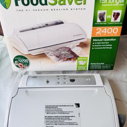 FoodSaver Vacuum Sealer 2400 Series (Original box included)