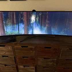 Samsung 49” Curved Monitor