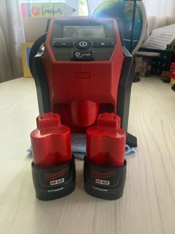 Milwaukee M12 Tire Inflator