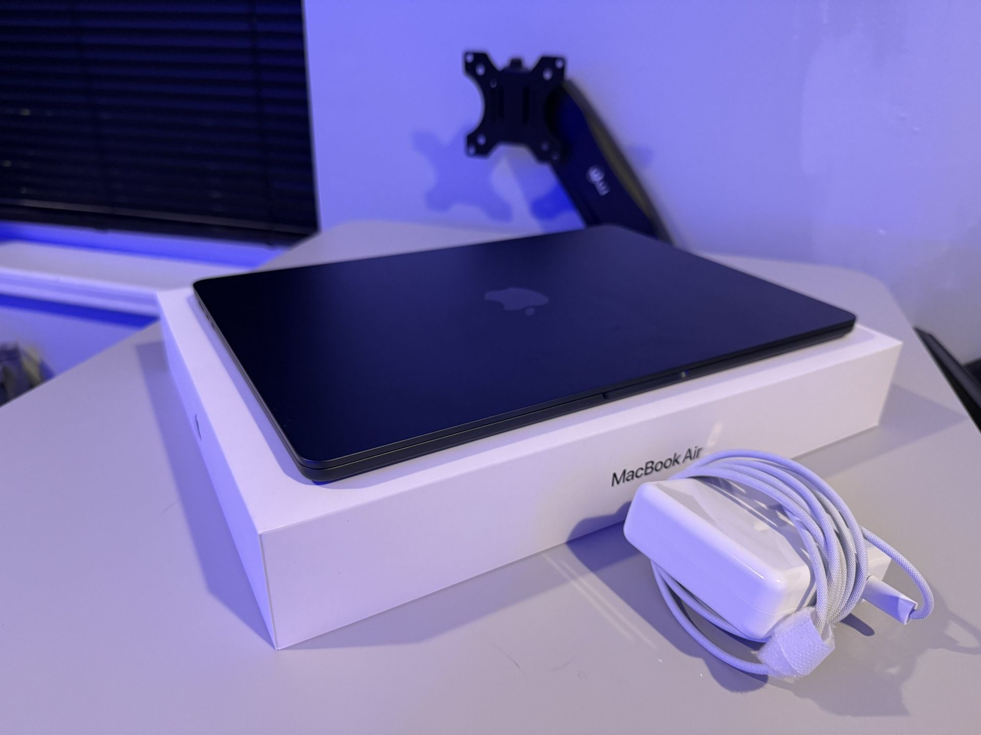 MacBook Air M3 (15inch) 8gb 256gb