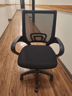 executive chair with wheels
