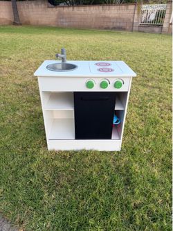Kids kitchen (IKEA)