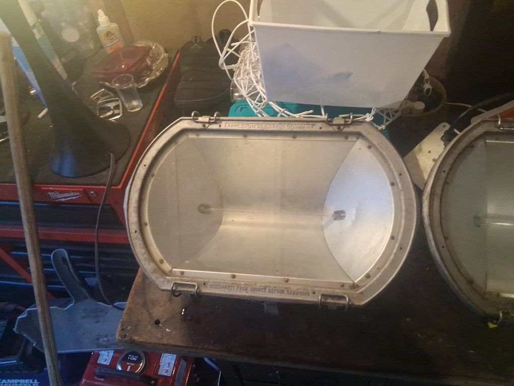 Flood Lights By Appleton 2x Lights