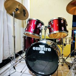 Se Vende Batería Uso Normal Y Con Todo Loke Se Mira En La Foto