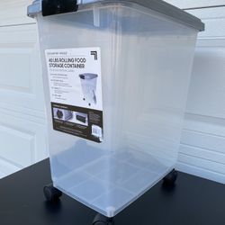 40 lb. Rolling Pet Food Storage Container • In New Condition • Clean