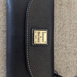 Dooney & Bourke Clutch Wallet