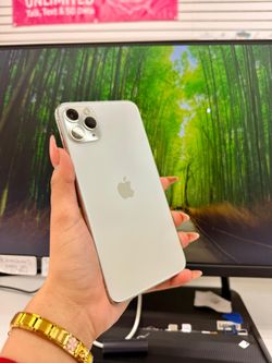 iPhone 11 PRO MAX 256GB UNLOCKED🤍