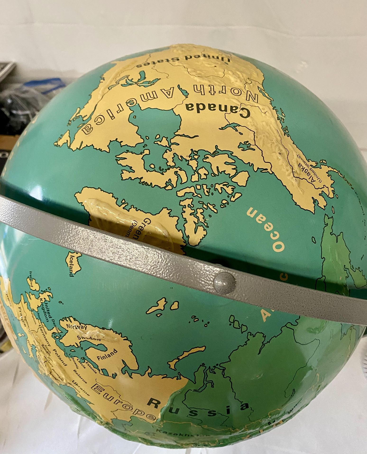 16” Inch Nystrom World Globe
