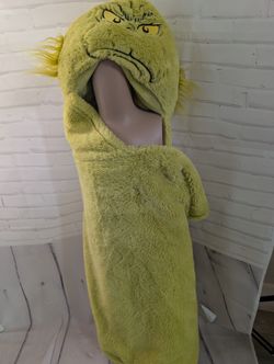 The Grinch Small Hooded Blanket 