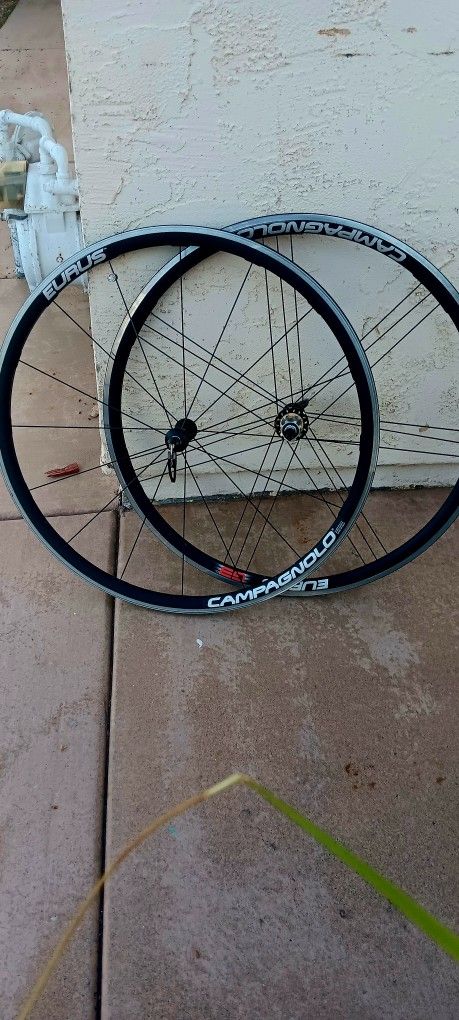 Campagnolo Eurus G3 Wheel Set 9,10,11 Speed 700c Clinchers