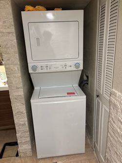 Frigidaire Stackable Washer/Dryer