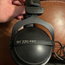 Beyerdynamic DT 770 Pro 80 ohm Closed Back Reference Studio Tracking Headphones