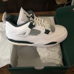 New Men’s Air Jordan 4 Retro size 13
