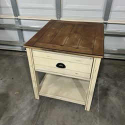24x24 Side Table With Drawer