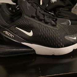 Nike Air Max 270