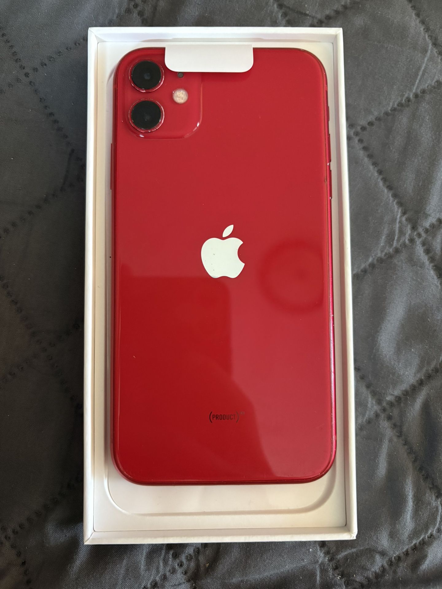 iPhone 11 (RED)