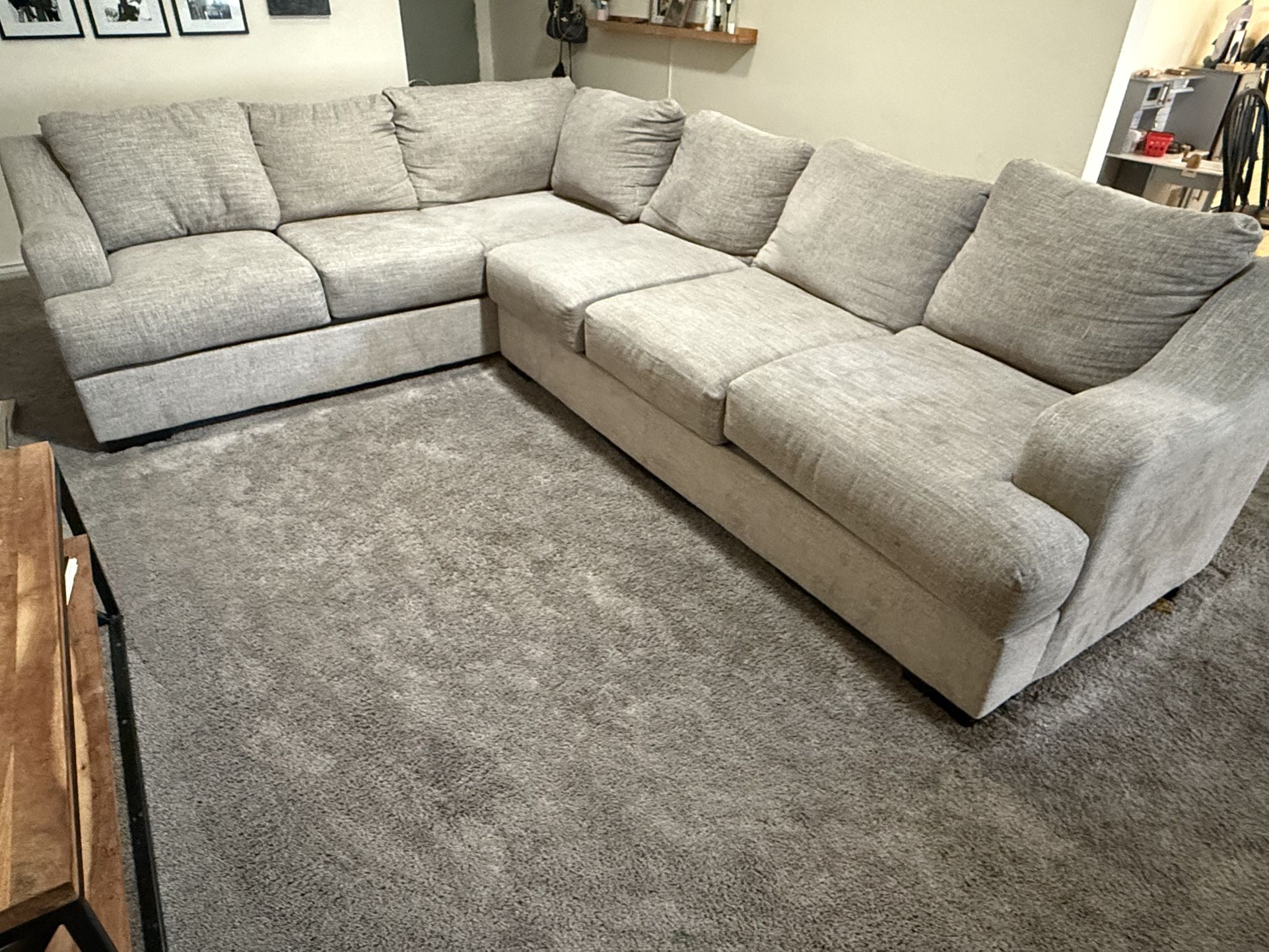 Sectional Sofa 