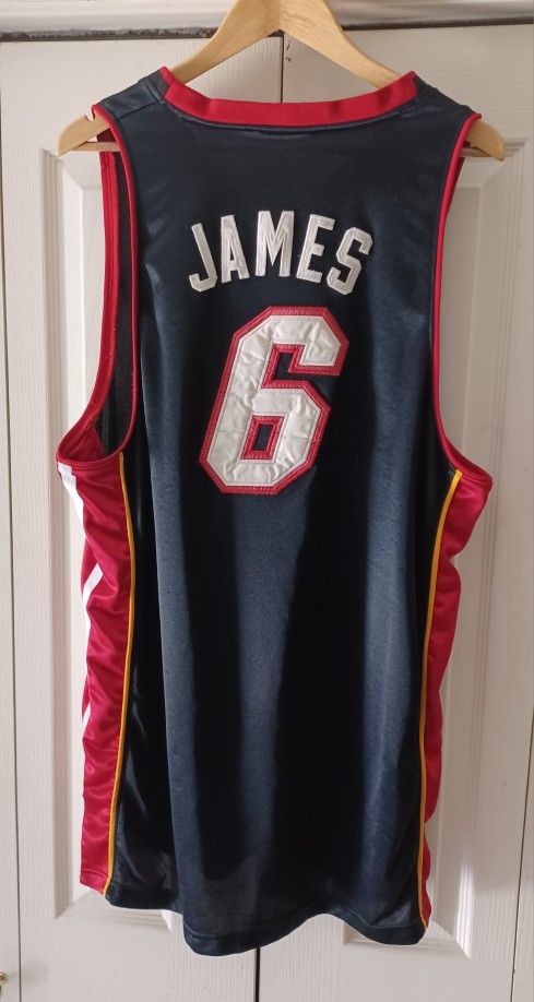 lebron james wearing lebron 20