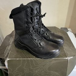 Size 10, 5.11 ATAC 8” boots 