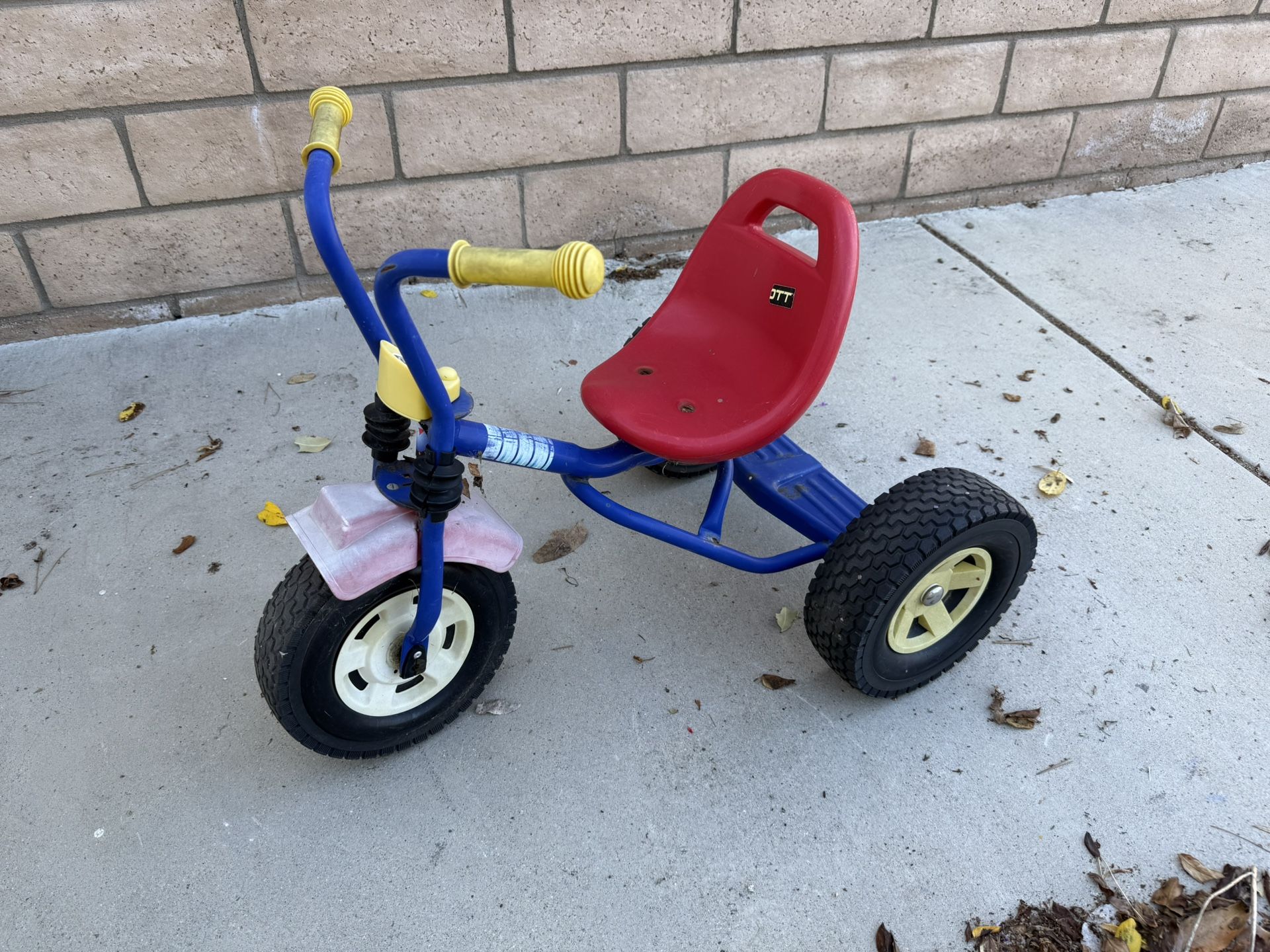 FREE Tricycle-  Missing One Pedal