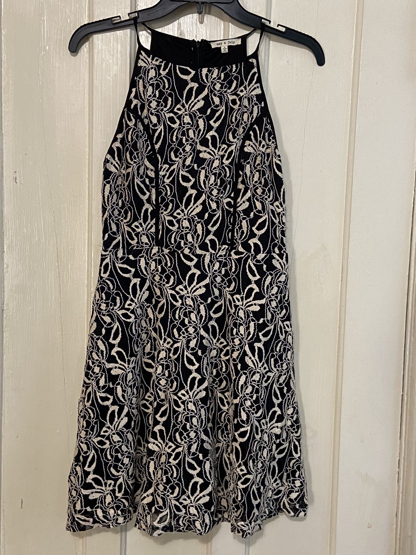 May&July fit and flare women’s lace dress Medium