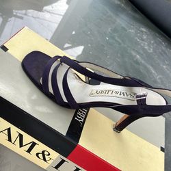 Women’s dress shoes, size 5 Women’s dress shoes, size 5