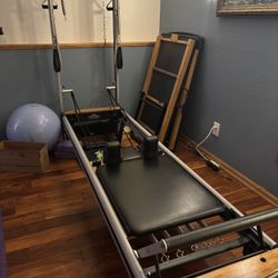Peak PilateSystem Deluxe (3-in-1 Reformer/Cadillac/Mat)