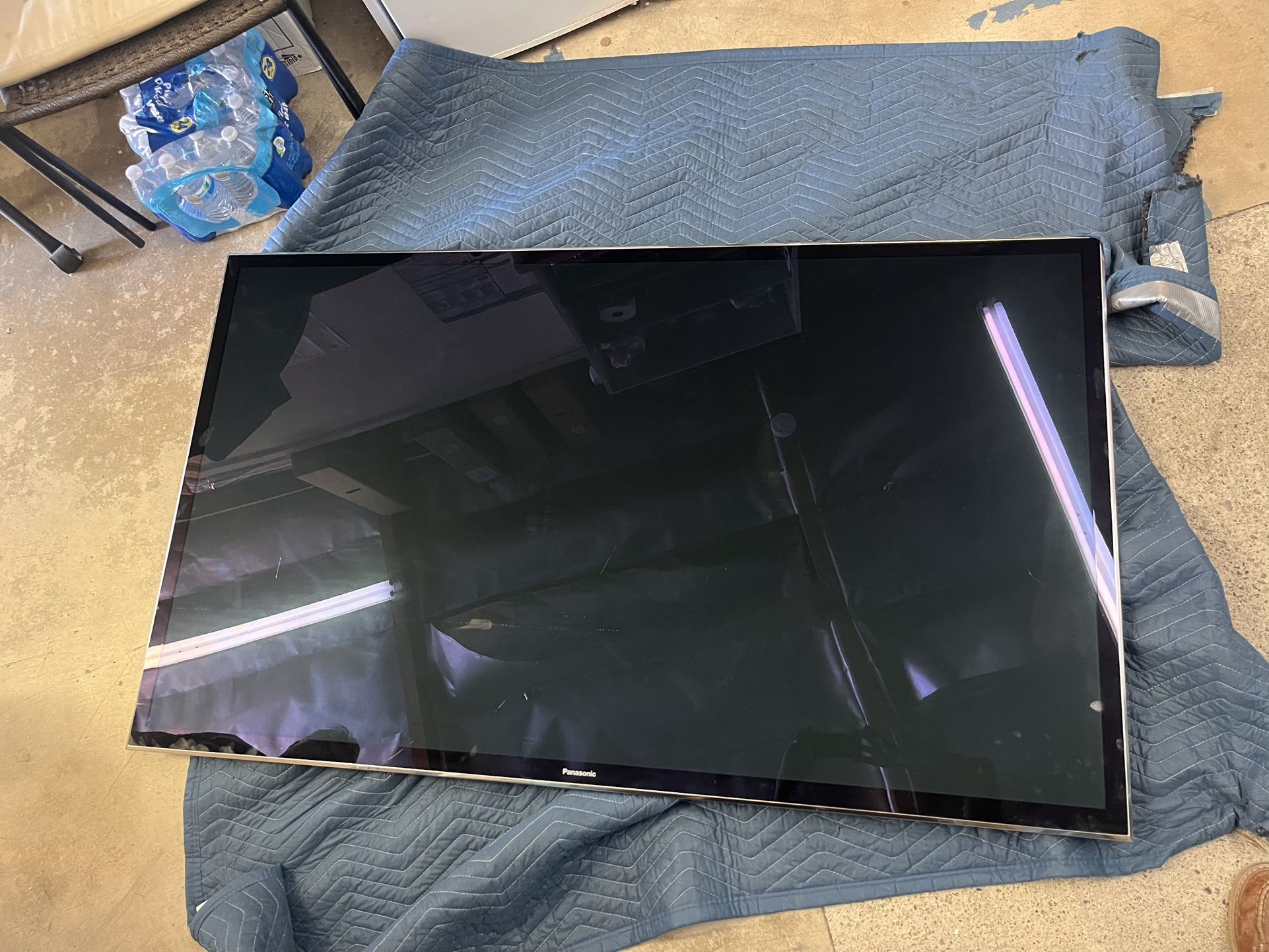 Panasonic TV 65”