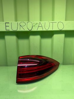 2015 2016 2017 2018 PORSCHE CAYENNE Right Passenger Side Quarter Panel / Outer Tail Light OEM 90053372
