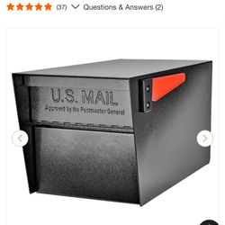 Post-Mount Mailbox with High Security Reinforced Rear Locking System