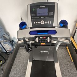 Treadmill -Life Fitness