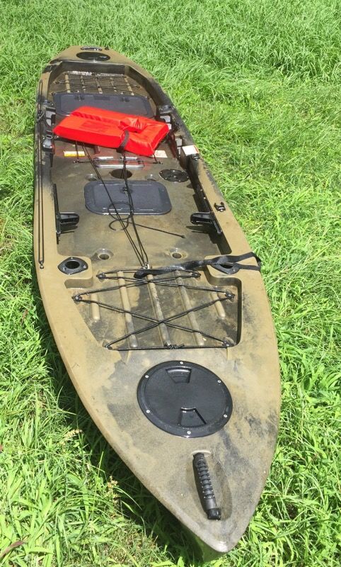 Ascend FS128T sit on top angler kayak Camo