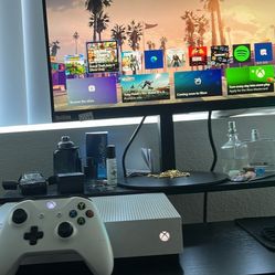 Xbox One s