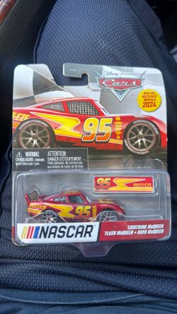 2024 Mattel Disney Pixar Cars LIGHTNING MCQUEEN Nascar #95 Car 1:55 New