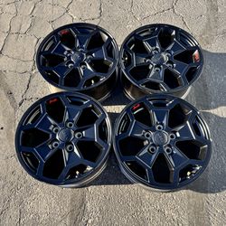 17” OEM Jeep Wrangler and Gladiator Stock Wheels Rims Rines