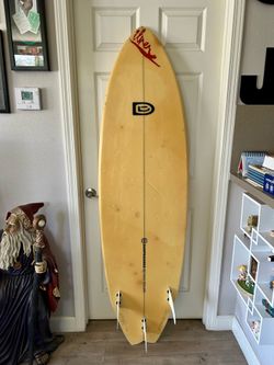 Dan Taylor Surfboard – Fish Tail Tri-Fin / Thruster Shortboard￼