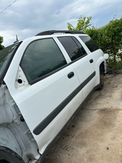 2002 - 2009 Chevrolet trailblazer doors