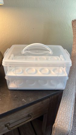 Cupcake/pastry carrier