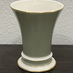 Vintage porcelain vase  