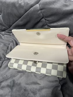 Louis Quatorze Wallet + Card Wallet for Sale in City Of Industry, CA -  OfferUp