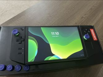 Lenovo Legion Go 8.8 Shadow Black& White 1tb Gently Used with Case Charger and Box