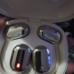 Eraser Earbuds 