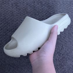 Bone Yeezy Slide