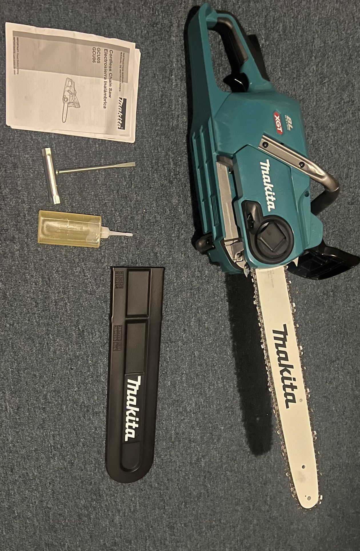 Makita 40v Chainsaw 18”