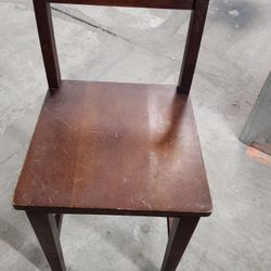 Antique Child's wooden chair circa 1940's.
(12"Wx12"Dx27"H backrest.)