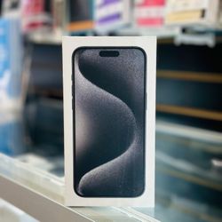 iPhone 15 Pro Max (Factory Unlocked) 