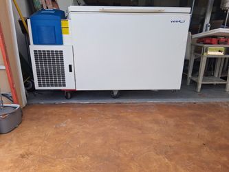 VWR Ultra-Low Temperature Chest Freezer